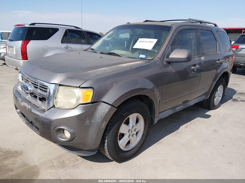 2011 FORD ESCAPE auction photo 2