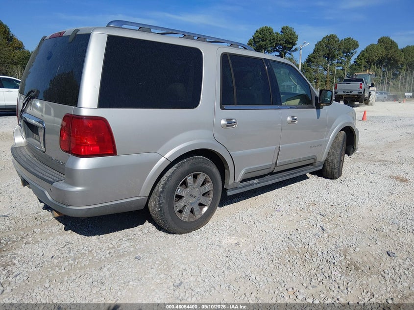 2003 LINCOLN NAVIGATOR auction photo 4