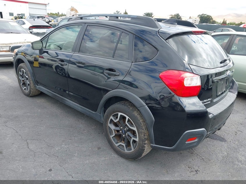 2016 SUBARU CROSSTREK auction photo 3