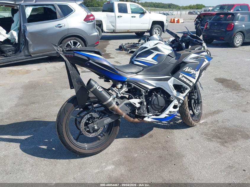 KAWASAKI EX500 2025