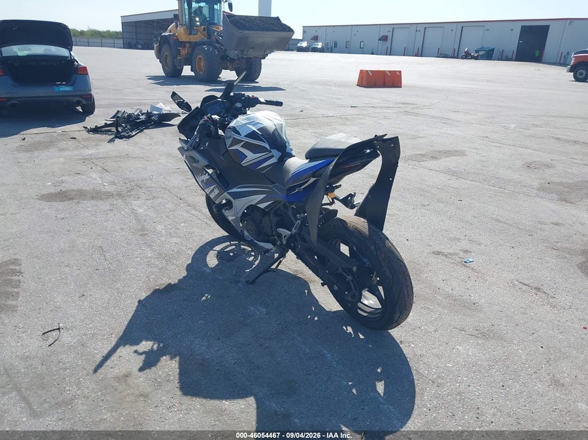 KAWASAKI EX500 2025