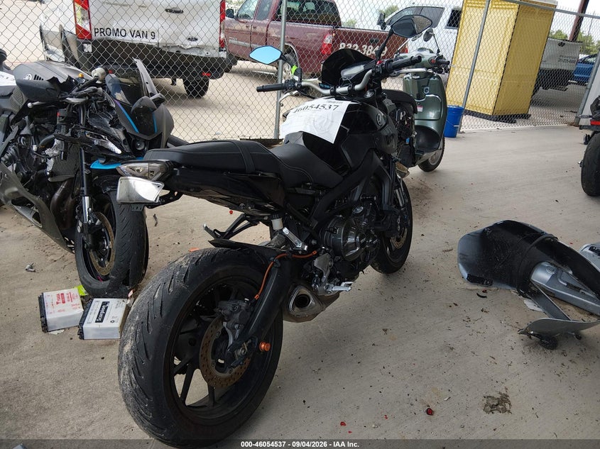 YAMAHA FZ09 2016