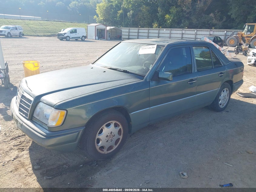 1994 MERCEDES-BENZ E auction photo 2