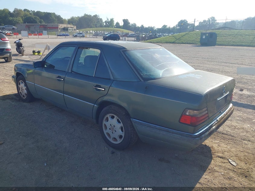 1994 MERCEDES-BENZ E auction photo 3