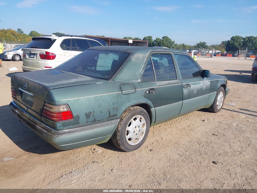 1994 MERCEDES-BENZ E auction photo 4