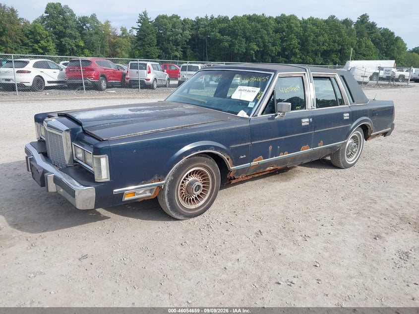 1986 LINCOLN TOWN CAR auction photo 2