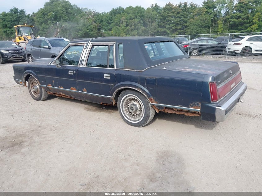 1986 LINCOLN TOWN CAR auction photo 3