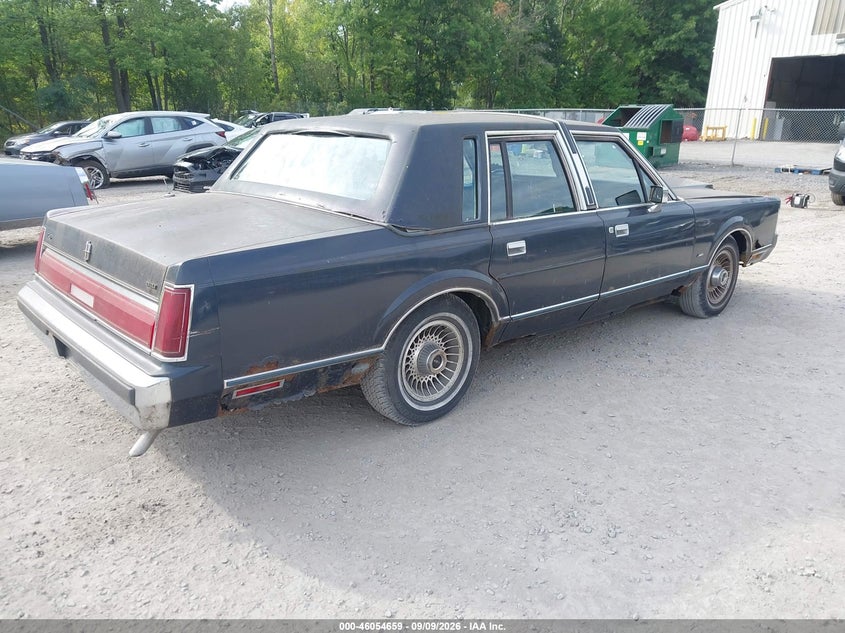 1986 LINCOLN TOWN CAR auction photo 4