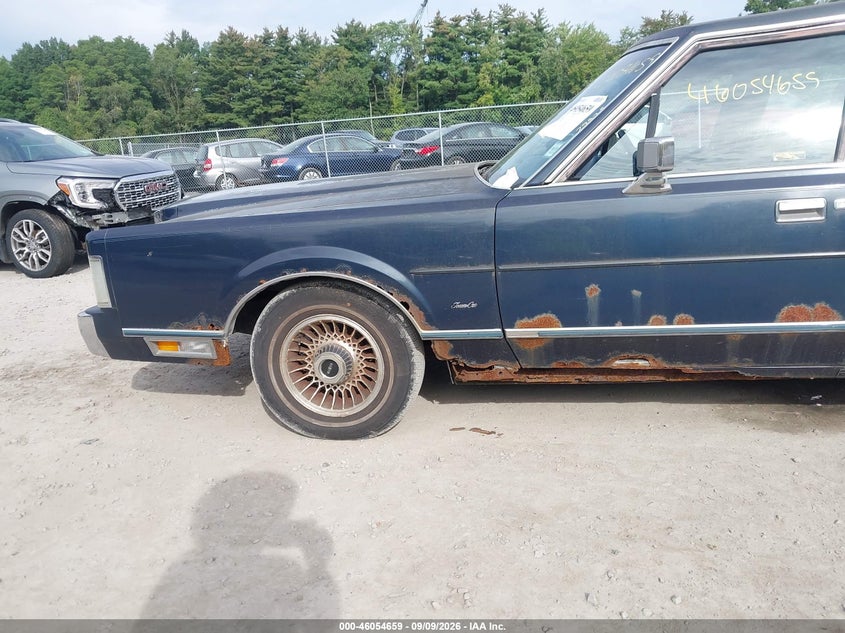 1986 LINCOLN TOWN CAR auction photo 6