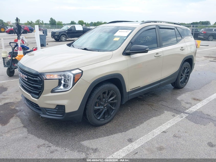 2023 GMC TERRAIN auction photo 2