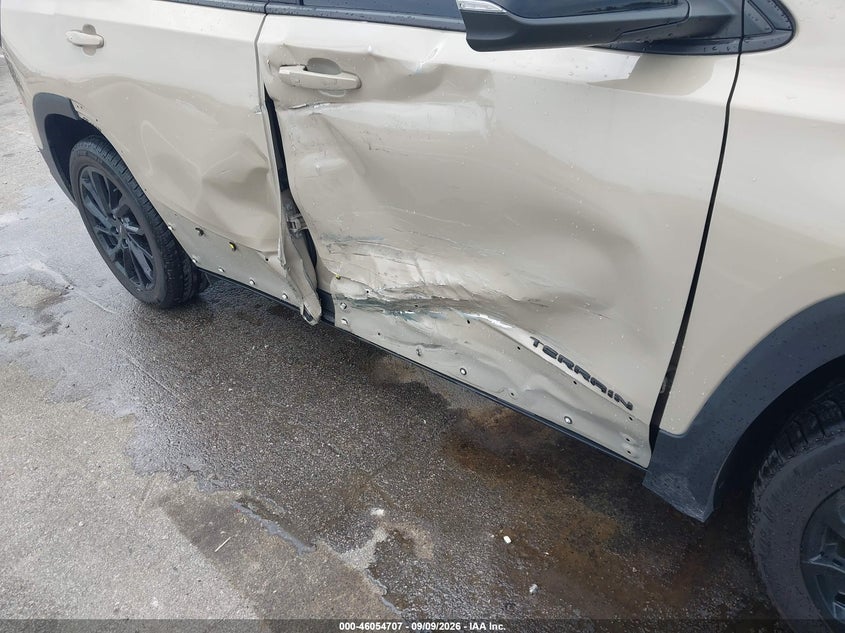 2023 GMC TERRAIN auction photo 6