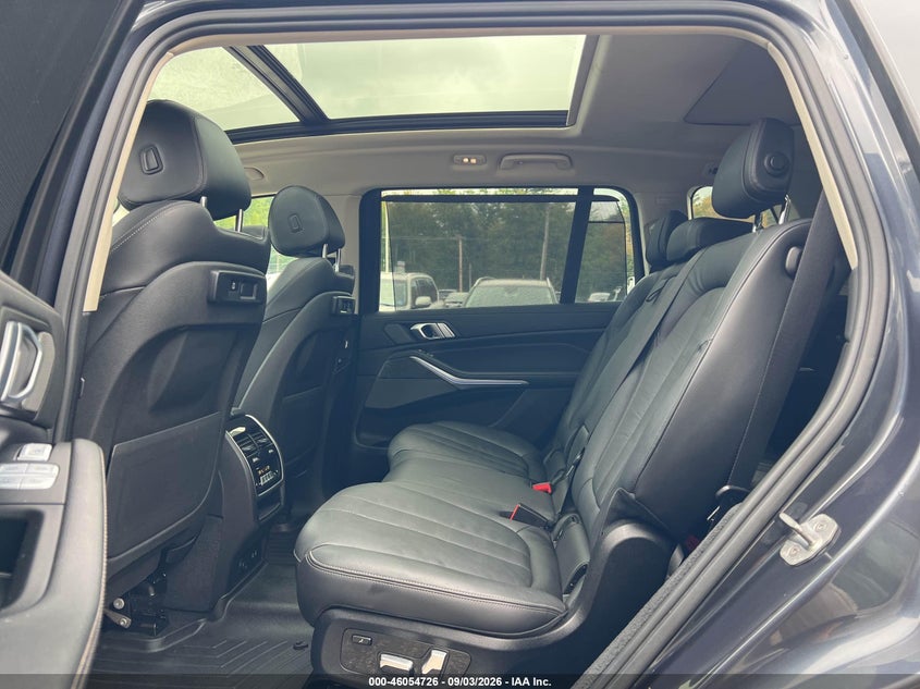 2020 BMW X7 auction photo 8