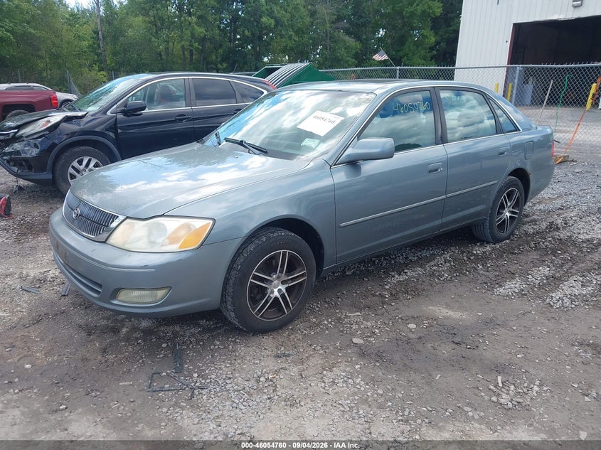 2002 TOYOTA AVALON auction photo 2