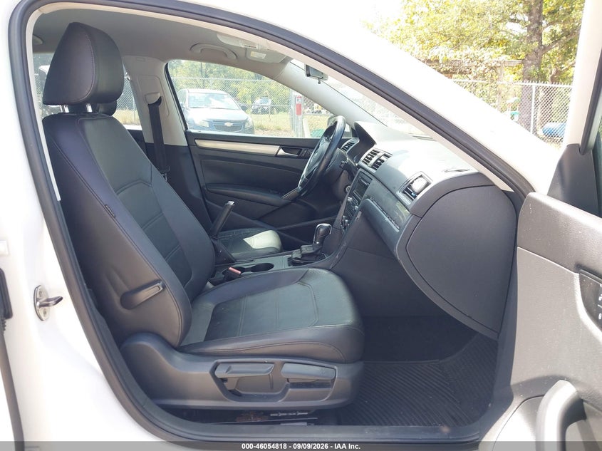 2014 VOLKSWAGEN PASSAT auction photo 5