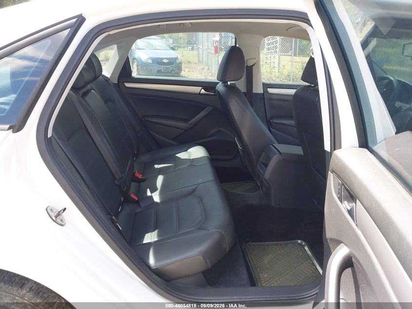 2014 VOLKSWAGEN PASSAT auction photo 8
