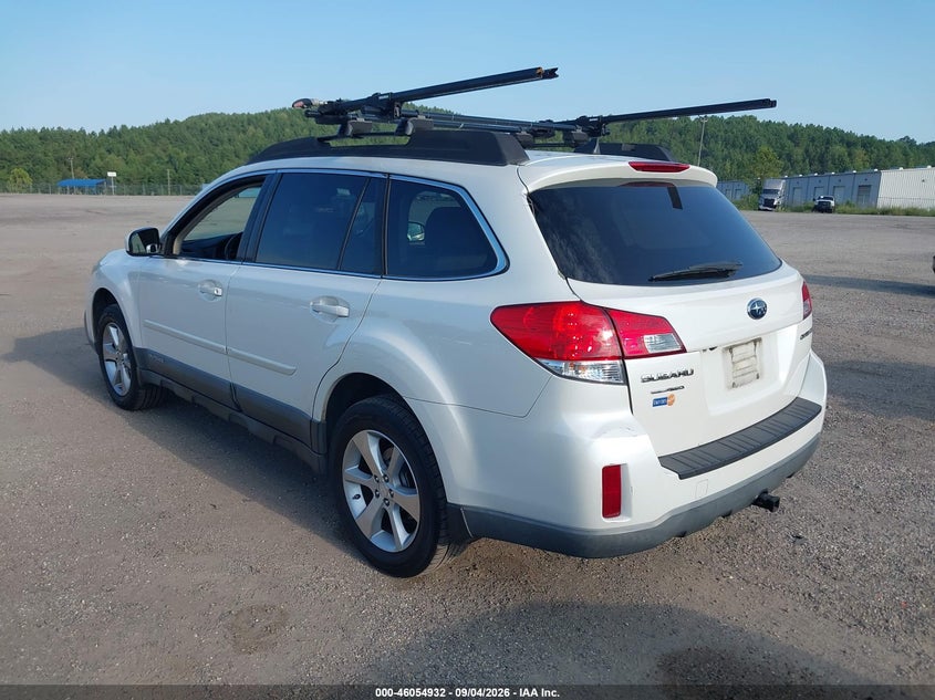 2013 SUBARU OUTBACK auction photo 3