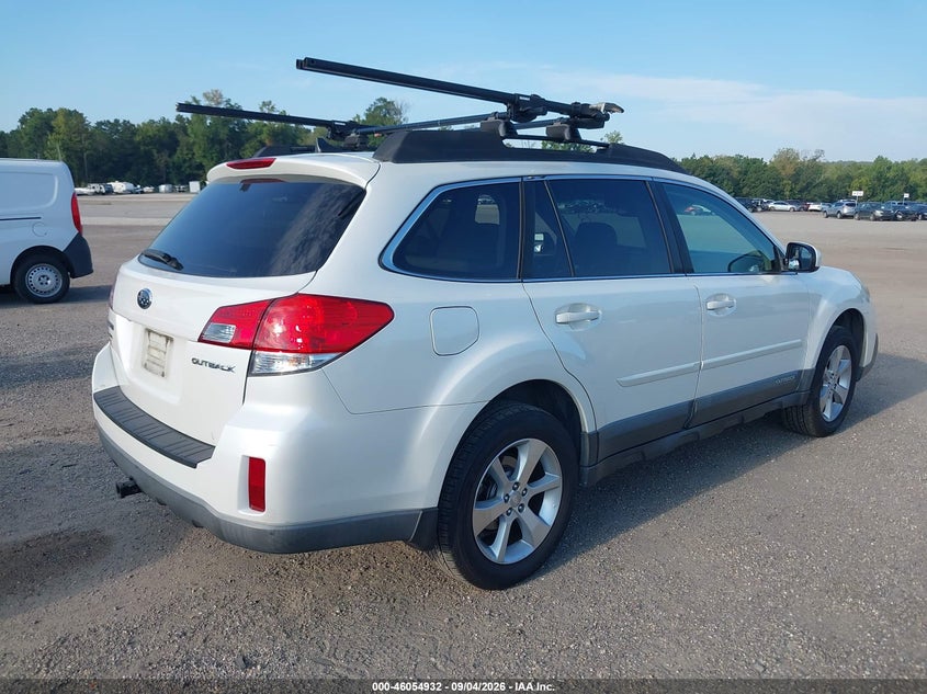 2013 SUBARU OUTBACK auction photo 4