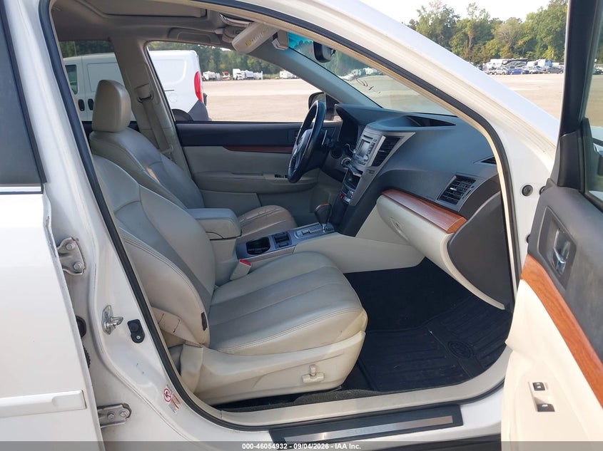 2013 SUBARU OUTBACK auction photo 5