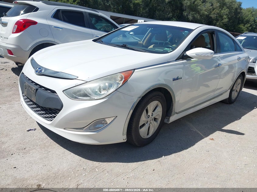 2015 HYUNDAI SONATA HYBRID auction photo 2