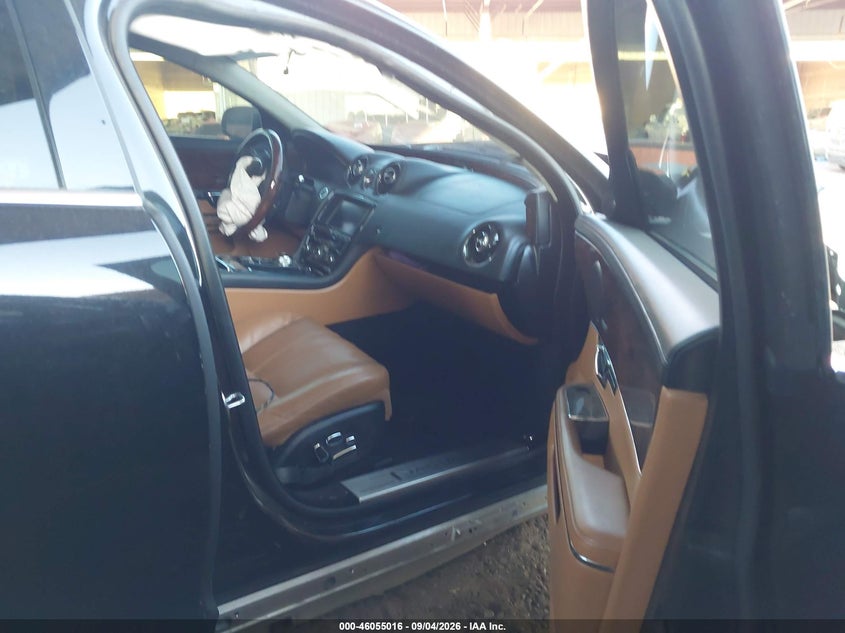 JAGUAR XJ 2015 VIN SAJWA2GZ8F8V90757
