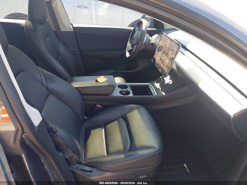 TESLA MODEL Y 2022 VIN 7SAYGDEF4NF308450