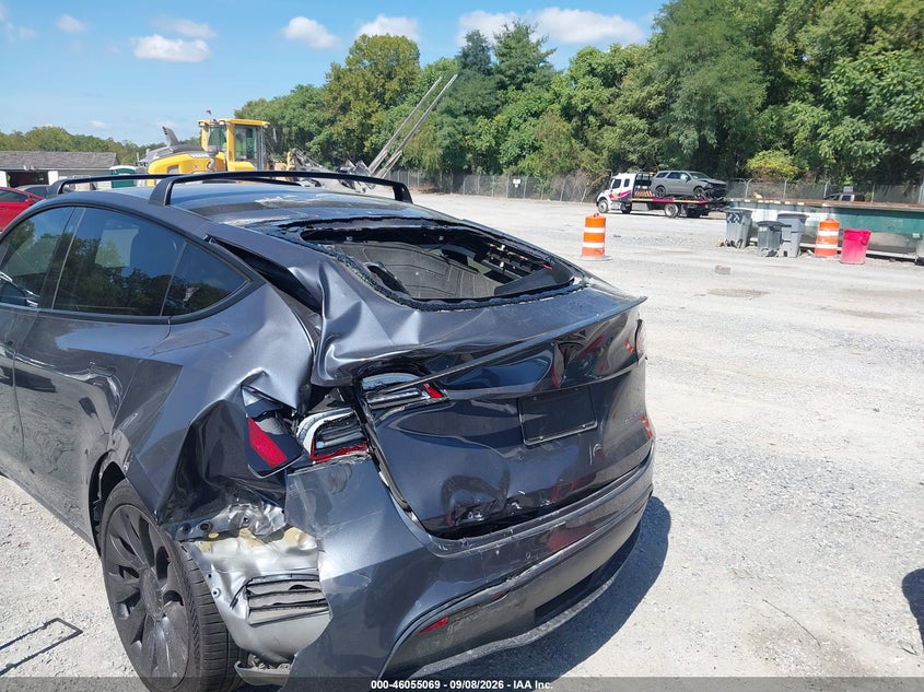 TESLA MODEL Y 2022 VIN 7SAYGDEF4NF308450