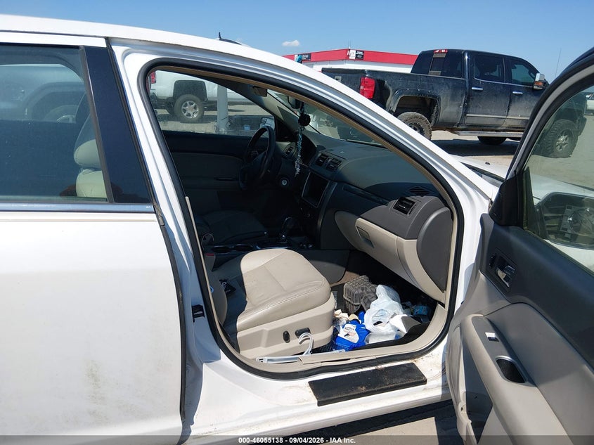 2011 FORD FUSION auction photo 5