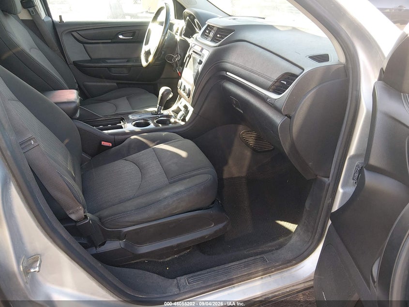 2015 CHEVROLET TRAVERSE auction photo 5