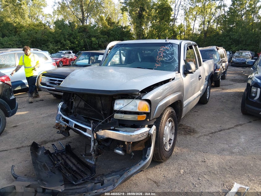 2006 GMC Sierra, Front End, IAAI, VIN 2GTEC19Z461304997 — photo 2
