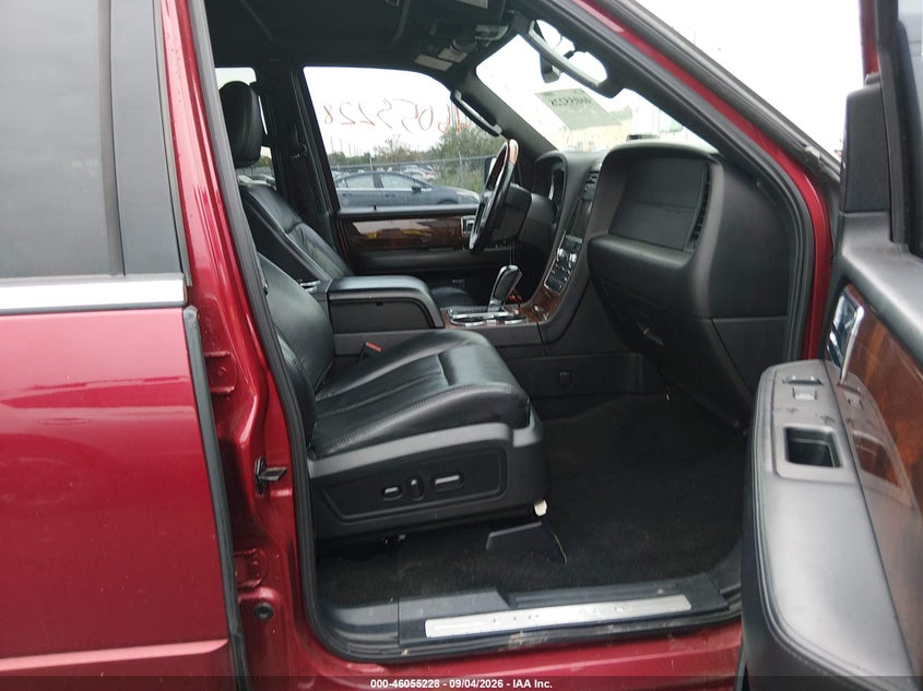 2015 LINCOLN NAVIGATOR auction photo 5