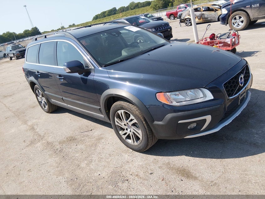 2015 VOLVO XC70 — zdjęcie z aukcji