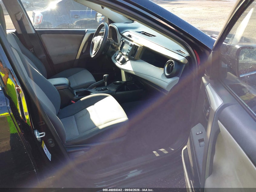 2015 TOYOTA RAV4 auction photo 5