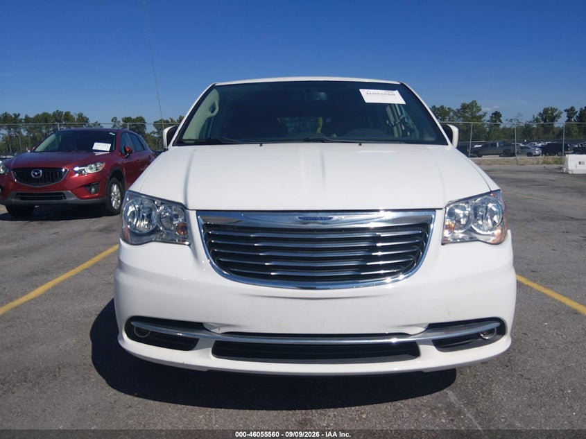 2016 CHRYSLER TOWN & COUNTRY auction photo 6