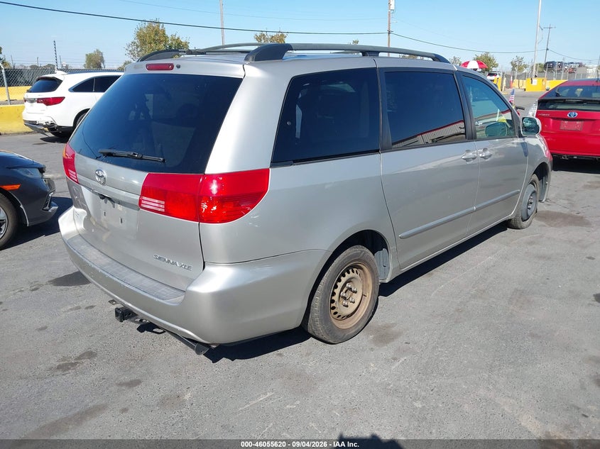 2004 TOYOTA SIENNA auction photo 4