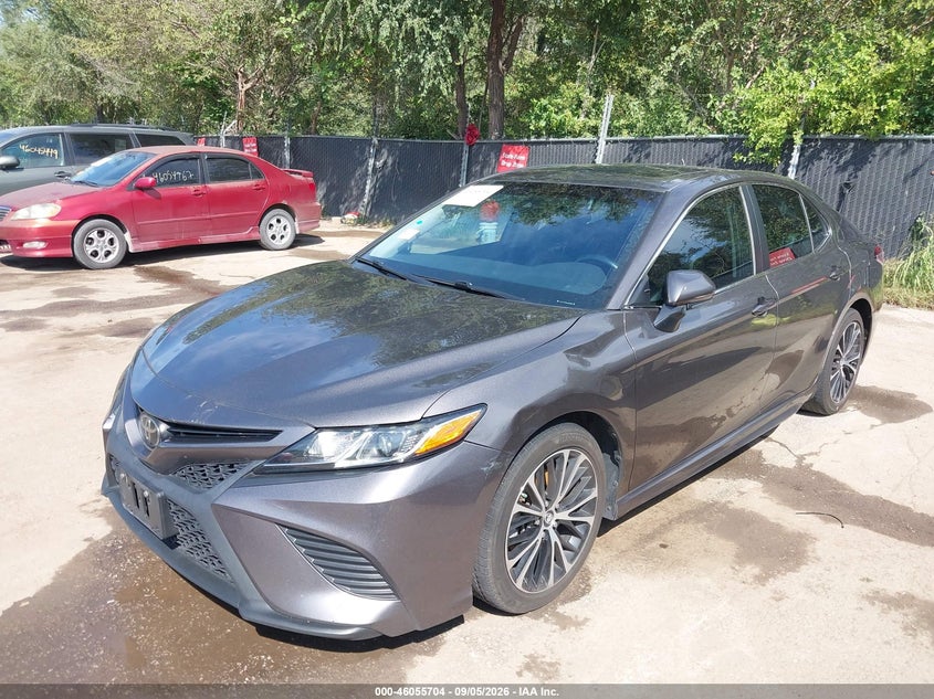 TOYOTA CAMRY - zdjęcie 2
