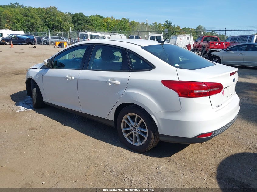 Vin: 1fadp3f28hl330377, lot: 46555309, ford focus se 20173