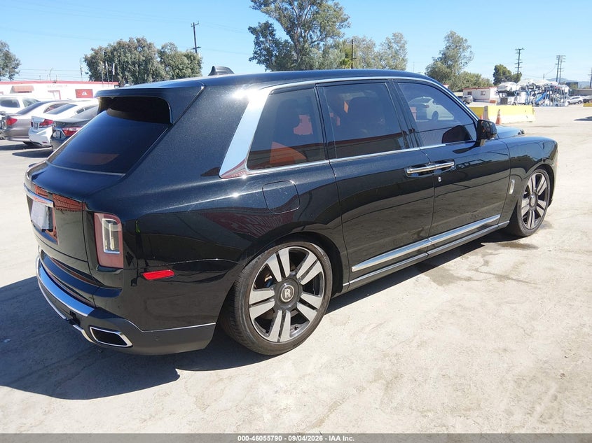 Vin: slatv4c07pu219968, lot: 46555312, rolls-royce cullinan 20234