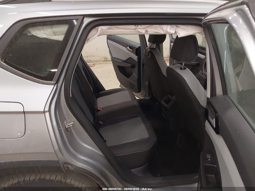 2024 VOLKSWAGEN TAOS auction photo 8