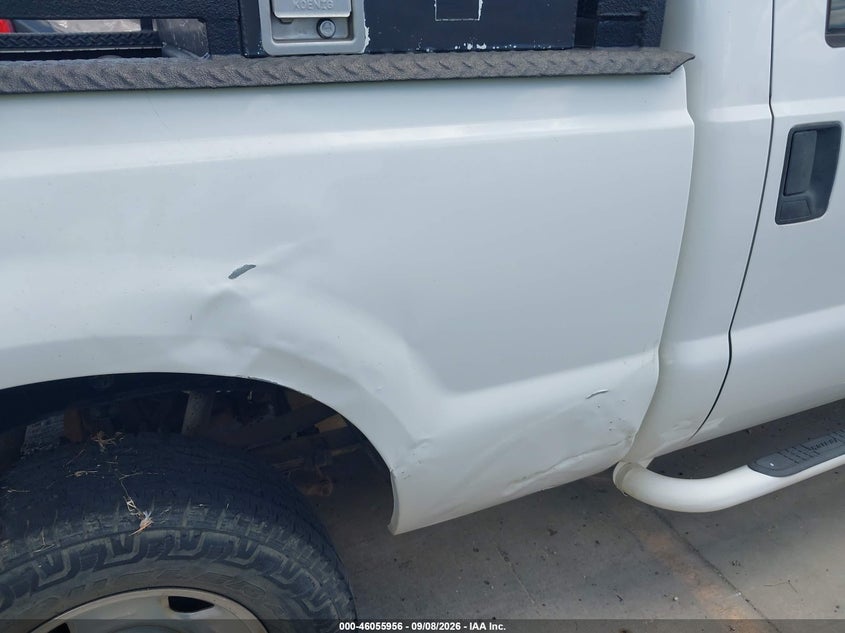 2003 FORD F-250 auction photo 6