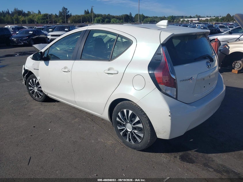 Vin: jtdkdtb38f1579070, lot: 46555575, toyota prius c two 20153