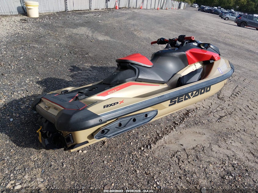 2025 SEADOO RXT-X 300 auction photo 4