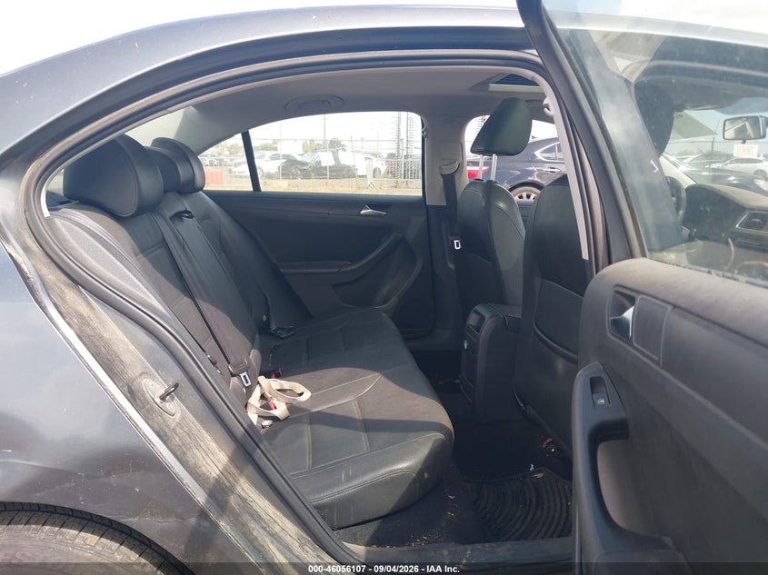 2011 VOLKSWAGEN JETTA auction photo 8