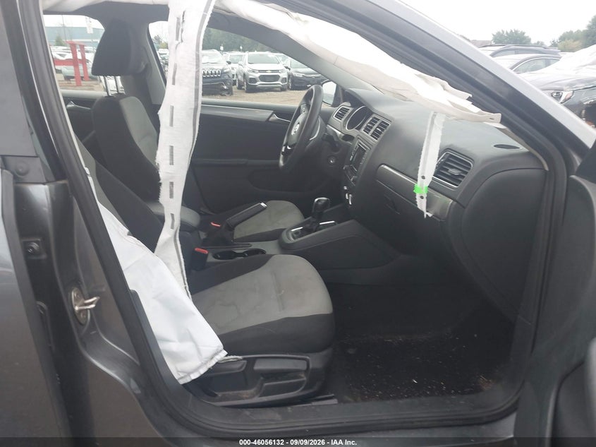 2017 VOLKSWAGEN JETTA 1.4T S · Фото 5
