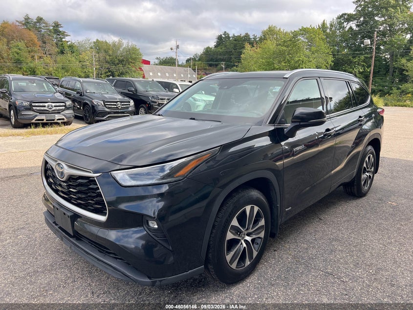 2021 TOYOTA HIGHLANDER auction photo 2