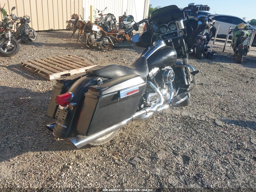 HARLEY-DAVIDSON FLHX 2009