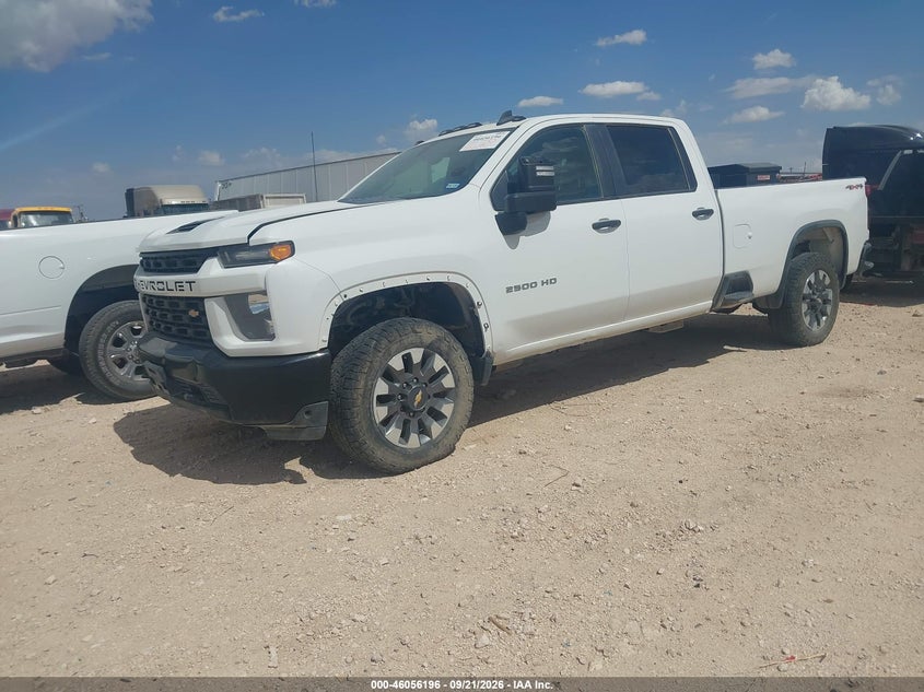 2022 Chevrolet Silverado 2500Hd 4Wd Long Bed Custom, Engine Damage, IAAI, VIN 1GC4YMEY7NF190223 — photo 2