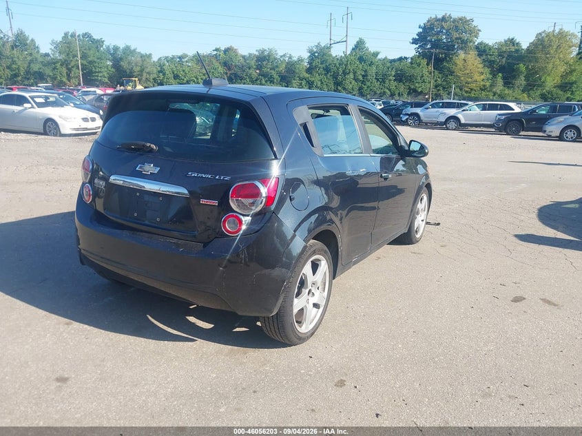 2015 CHEVROLET SONIC auction photo 4