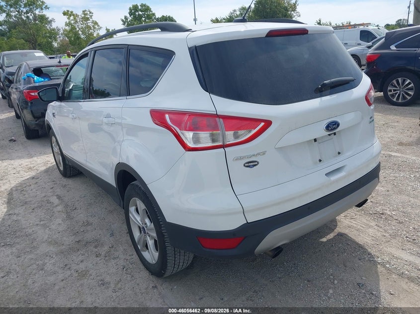 Vin: 1fmcu9gxxfub00869, lot: 46555984, ford escape se 20153