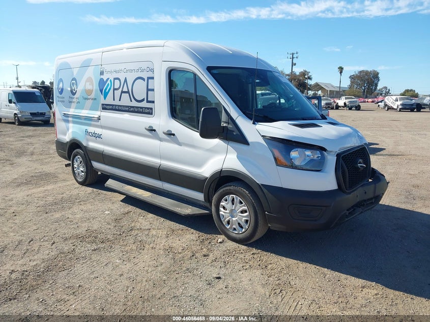 Vin: 1ftye1c89pkb32216, lot: 46555990, ford transit-150 2023 img_1