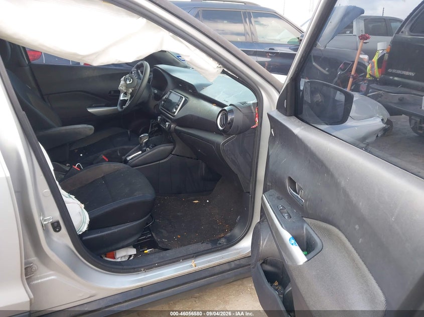 2018 NISSAN KICKS auction photo 5